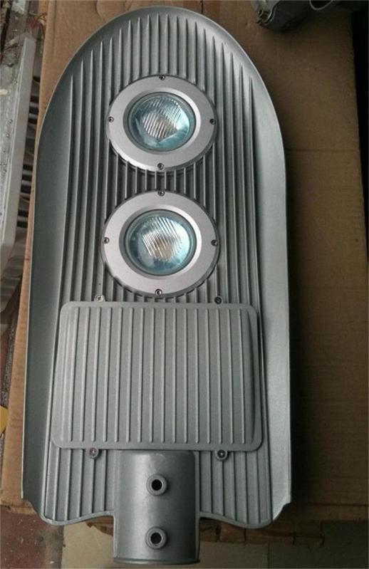 供应厂家直销网拍双眼三眼LED压铸路灯户外灯道路灯50W60W70W100W180W